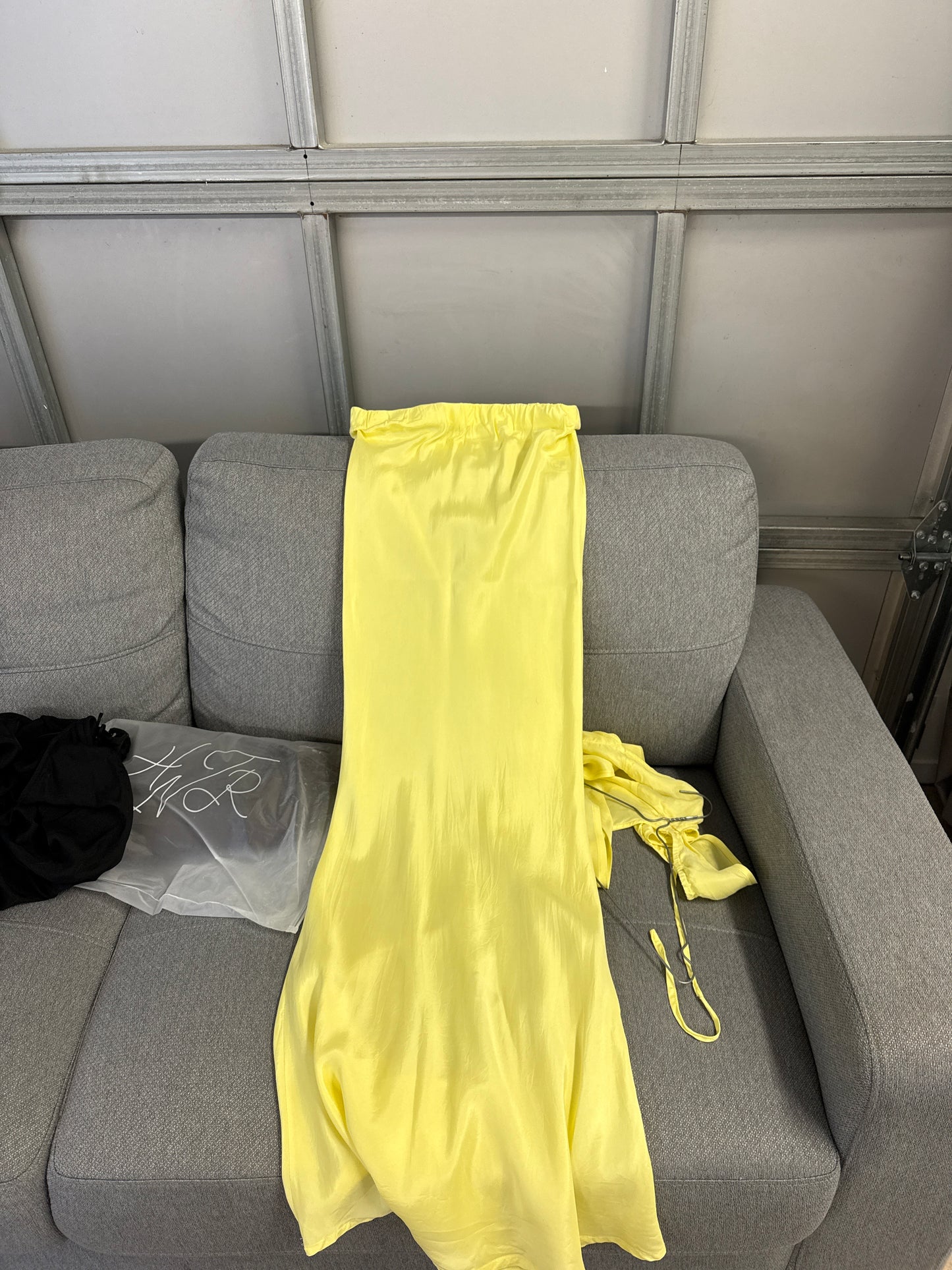 For sale Anna yellow set