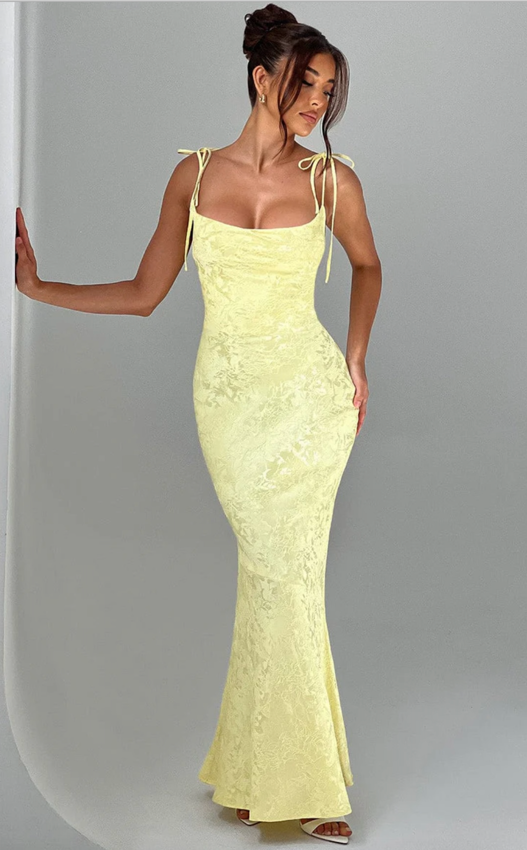 Whitney dress in Yellow